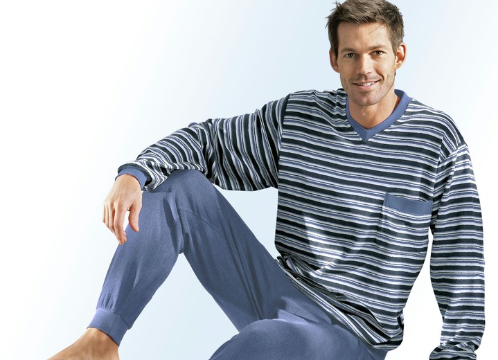 Pyjamas - Pyjama mit Bündchenabschlüssen, V-Ausschnitt und garngefärbtem Ringeldessin, in Größe 046 bis 060, in Farbe JEANSBLAU Ansicht 1