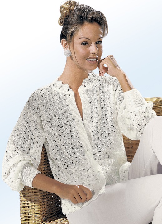 Pyjamas & Shortys - Bettjäckchen, Langarm und durchgeknöpft, in Größe 038 bis 056, in Farbe NATURWEISS Ansicht 1