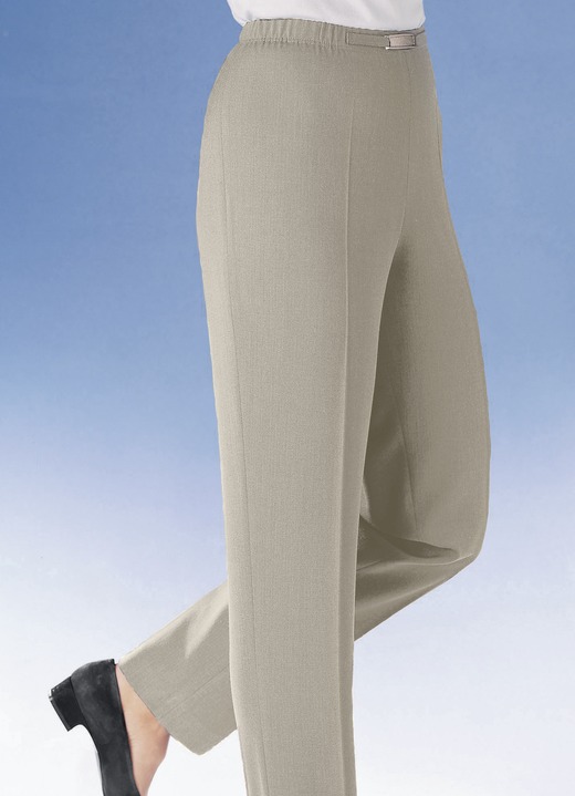 Hosen in Schlupfform - Hose mit Metallzier am Bund in 8 Farben Hosen in Schlupfform - Hose mit Metallzier am Bund in 8 Farben, in Größe 038 bis 054, in Farbe SAND MELIERT