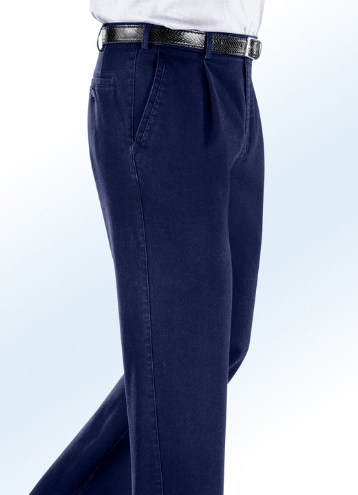 Jeans - Bügelfreie Jeans mit Gürtel in 3 Farben Jeans - Bügelfreie Jeans mit Gürtel in 3 Farben, in Größe 024 bis 062, in Farbe DARKBLUE