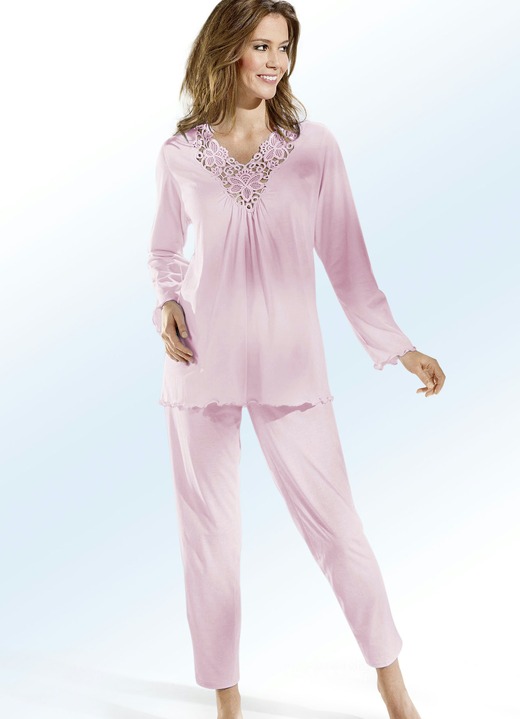 Pyjamas & Shortys - Pyjama, Langarm mit V-Ausschnitt und Spitze, in Größe 036 bis 054, in Farbe ROSÉ Ansicht 1