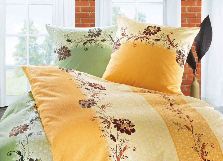 - Irisette Bettwäsche-Garnitur mit Blumenranken, in Größe 112 (80/80 + 135/200 cm) bis 117 (65/100 + 160/210 cm), in Farbe APRICOT