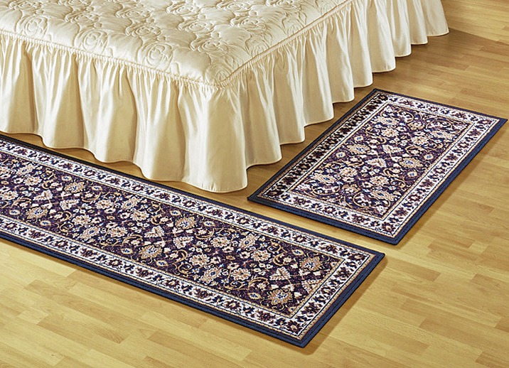 Klassisch - Brücken, Teppiche und Bettumrandungen, in Größe 111 (Brücke, 60x110 cm) bis 323 (Teppich oval, 190x280 cm), in Farbe BLAU Ansicht 1