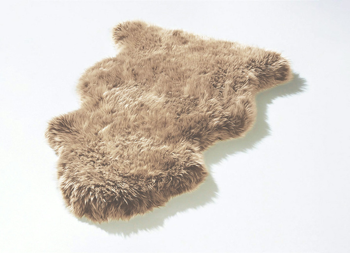 - Vorleger aus echtem Lammfell in Tierform, in Farbe CAMEL