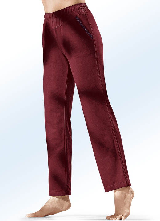 Homewear & Freizeitmode - Hose mit Glanzgarn besticktem Zierband, in Größe 018 bis 058, in Farbe BORDEAUX