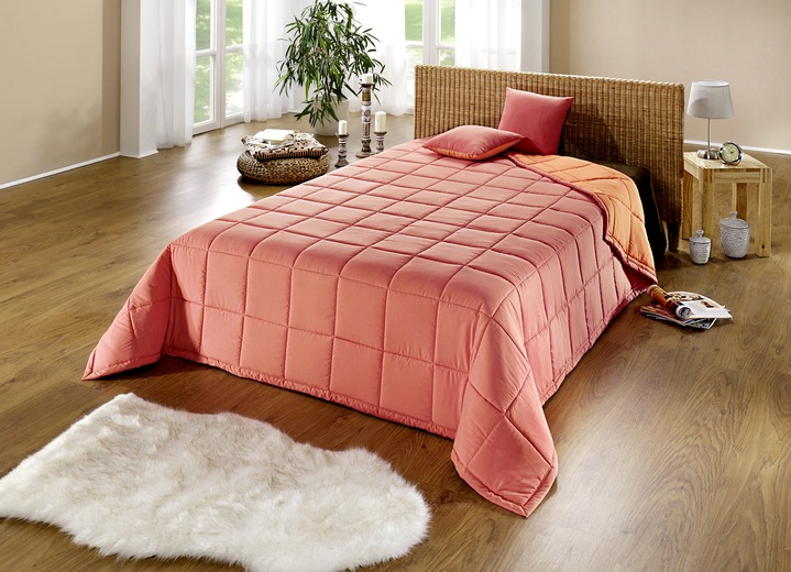 - Tagesdecke mit Karo-Steppung und Bandeinfassung, in Größe 873 (für Einzelbett, 140x210 cm) bis 924 (2 Kissenbezüge, 50x 50 cm), in Farbe TERRA Ansicht 1