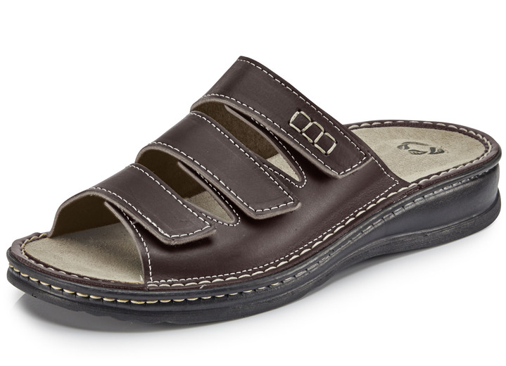 Sandalen & Pantoletten - Mubb, bequeme Herren-Pantoletten, Weite H, mit herausnehmbarem Fussbett, in Größe 040 bis 046, in Farbe MOKKA Ansicht 1