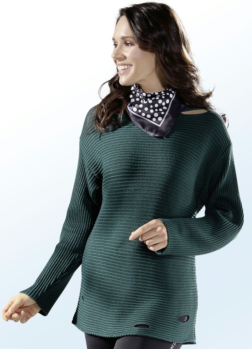 - Pullover in 2 Farben  mit flachem Halsausschnitt, in Größe 036 bis 050, in Farbe GRÜN