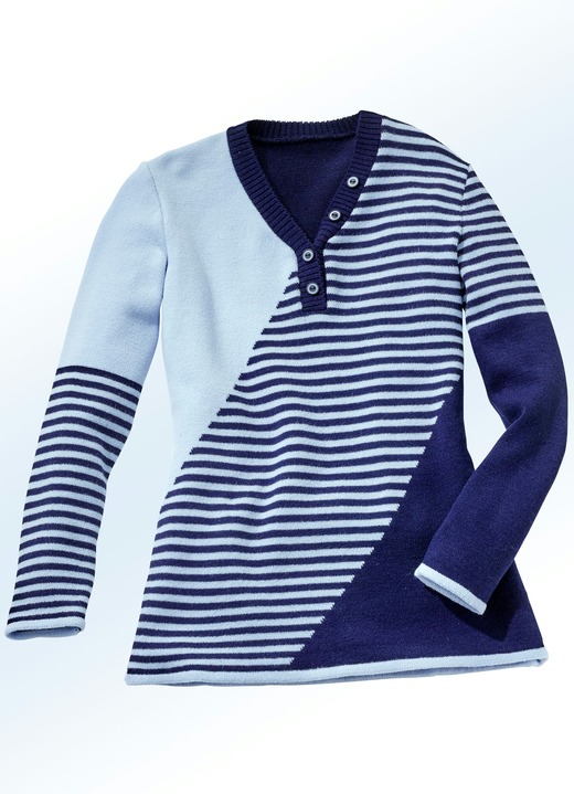 - Pullover in 2 Farben mit interessantem V-Ausschnitt, in Größe 038 bis 048, in Farbe MARINE-BLEU