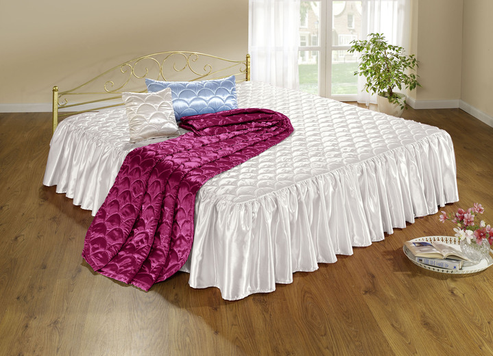Tagesdecken - Tagesdecke mit Volantabschluss, in Größe 873 (für Einzelbett, 1 Volant, 140x200 cm) bis 916 (für franz. Bett, 3 Volants, 280x250 cm), in Farbe CREME Ansicht 1