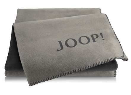 Zweifarbige Kuscheldecke aus der exklusiven JOOP!-Kollektion