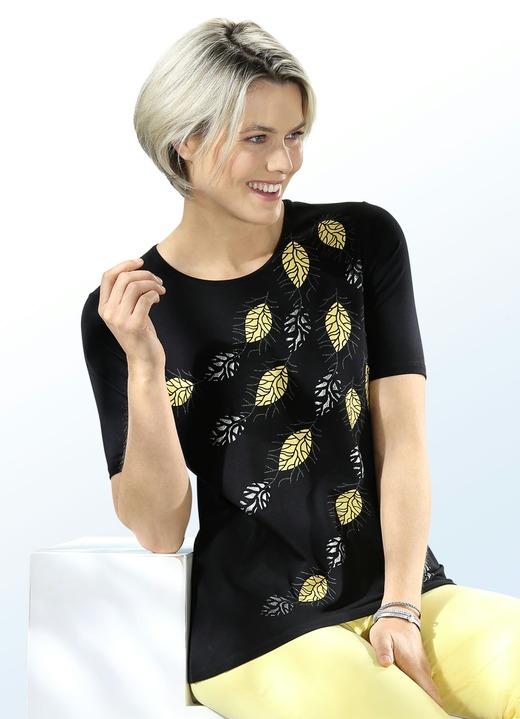 - Shirt mit interessantem Blätterdruck in 2 Farben, in Größe 036 bis 044, in Farbe SCHWARZ