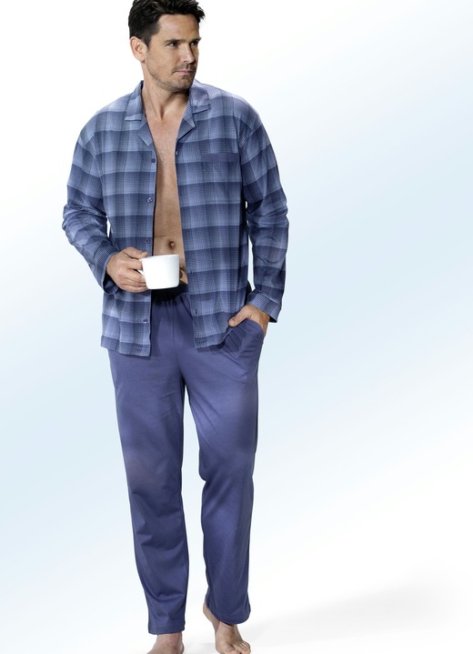 Pyjamas - Pyjama, durchgeknöpft, mit Reverskragen und Brusttasche, in Größe 052 bis 064, in Farbe TAUBENBLAU