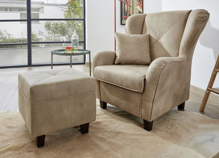 - Sessel mit Kissen und Hocker, in Farbe BEIGE