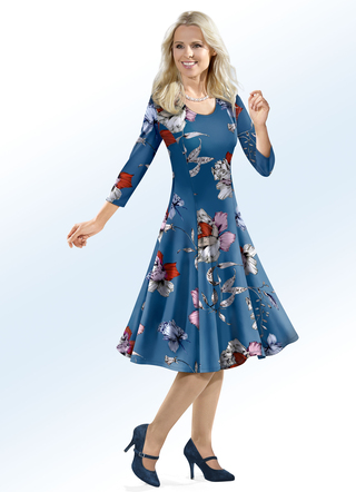 Kleid in schwingender Form