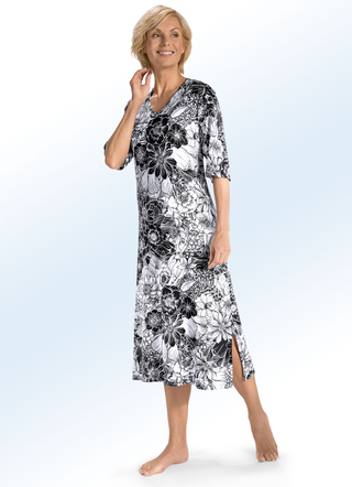Hauskleid in wadenlanger Schlupfform