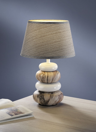 Tischlampe mit lackiertem Fuss