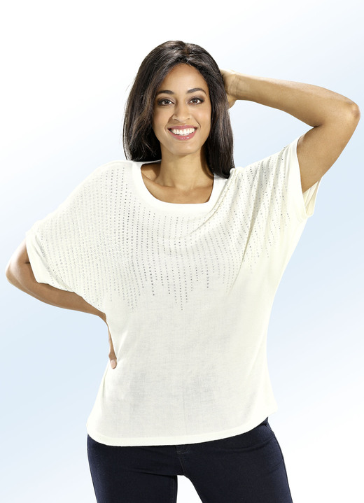 - Pulli in 2 Farben in edler Qualität und mit Strasszier, in Größe L(44/46) bis XL(48/50), in Farbe ECRU