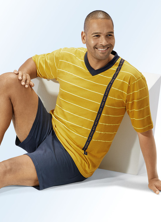 - Shorty mit V-Ausschnitt und platziertem Druckdessin, in Größe 046 bis 062, in Farbe CURRY-NAVY