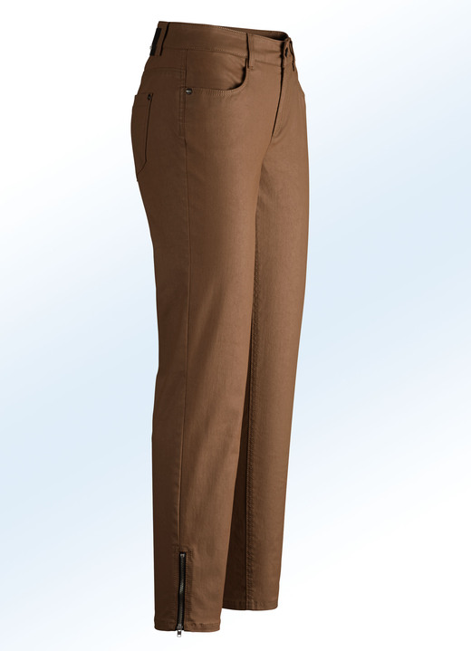Hosen - Dezent schimmernde Hose, in Größe 017 bis 050, in Farbe COGNAC Ansicht 1
