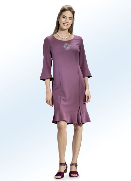 Klaus Modelle - Kleid mit toller Zierapplikation, in Größe 036 bis 050, in Farbe MAUVE