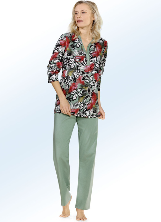Pyjamas & Shortys - Pyjama mit Knopfleiste und langer Hose, in Größe 036 bis 054, in Farbe KHAKI-BUNT
