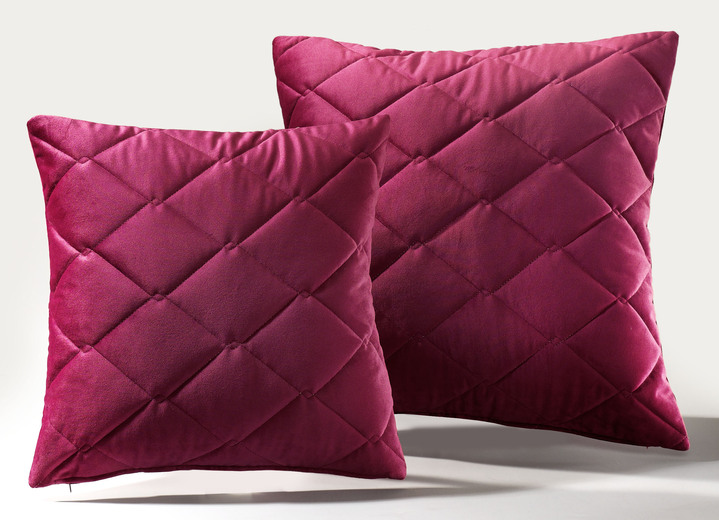 - Tagesdecken und Kissenbezüge in edler Samt-Optik, in Größe 873 (für Einzelbett, 135x210 cm) bis 924 (2 Kissenbezüge, 50x 50 cm), in Farbe BORDEAUX Ansicht 1
