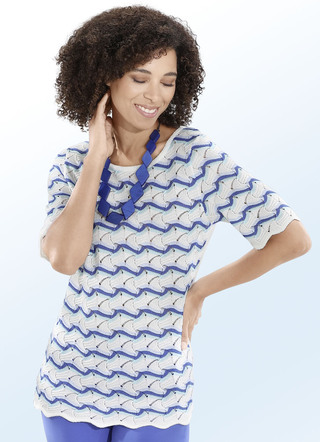 Pulli in aufwendigem Mustermix