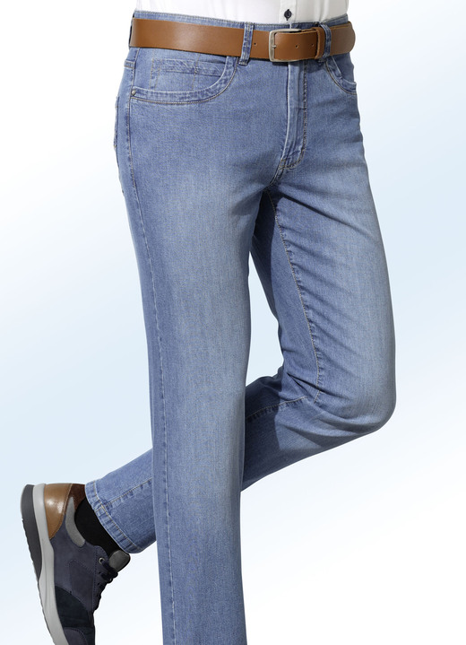 Jeans - Jeans in 2 Farben, in Größe 024 bis 064, in Farbe HELLBLAU Ansicht 1