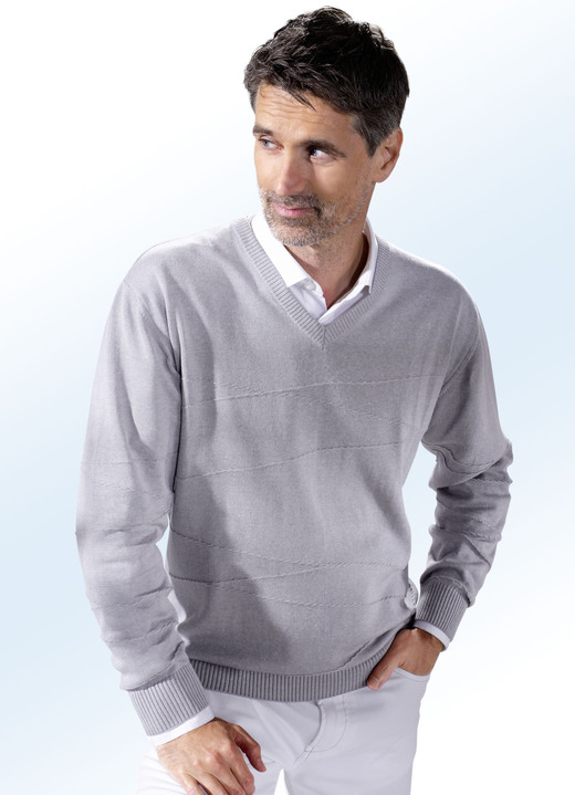Uni - Pullover mit V-Ausschnitt in 3 Farben, in Größe 046 bis 062, in Farbe GRAU MELIERT Ansicht 1