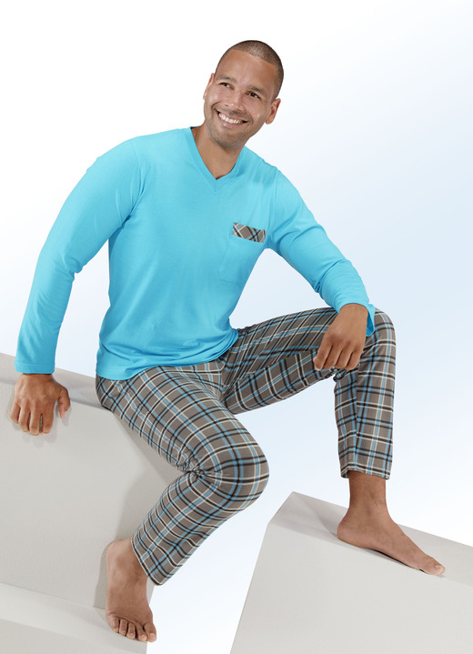 Nachtwäsche - Pyjama mit V-Ausschnitt, Brsttasche und Karodessin, in Größe 046 bis 062, in Farbe TÜRKIS-GRAFIT