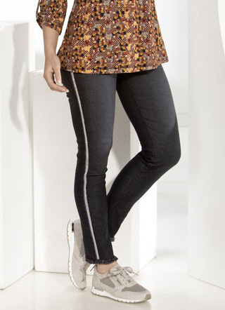 Edel-Jeans mit Strasssteinchen