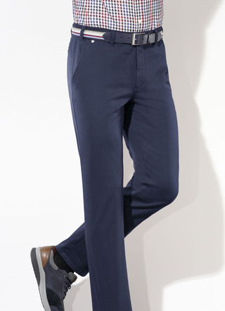 «Brühl»-Hose mit Gürtel in 3 Farben