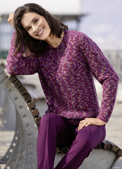 Pullover - Pullover aus hochwertigem Bouclé-Multicolorgarn, in Größe L(44/46) bis XXL(52/54), in Farbe MAGENTA-LILA-MULTICOLOR Ansicht 1
