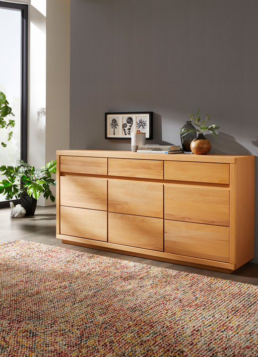 - Möbelserie mit Massivholz-Fronten, in Farbe KERNBUCHE, in Ausführung Sideboard, 3-türig