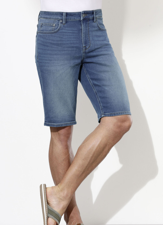 Shorts & Bermudas - Jeans-Bermudas in 3 Farben, in Größe 046 bis 064, in Farbe JEANSBLAU Ansicht 1