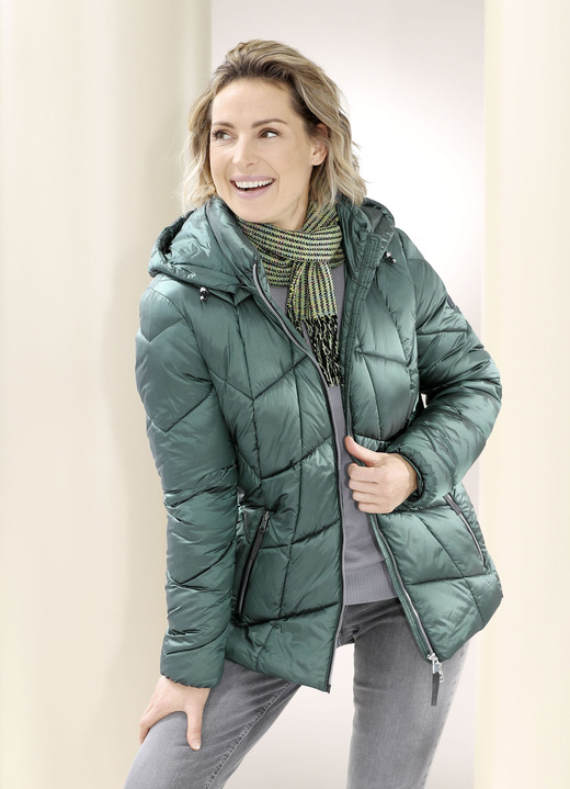 Kurz - Funktionsjacke aus recycelten Fasern, in Größe 034 bis 052, in Farbe DUNKELGRÜN Ansicht 1