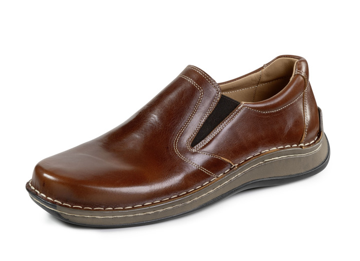 Slipper & Schnürschuhe - GINO GALANTE, klassische Herren-Slipper, mit herausnehmbarem Fussbett, in Größe 040 bis 046, in Farbe COGNAC Ansicht 1
