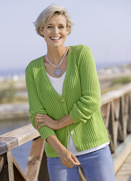 Basics - Strickjacke in Patentstrick, in Größe 036 bis 052, in Farbe KIWIGRÜN Ansicht 1