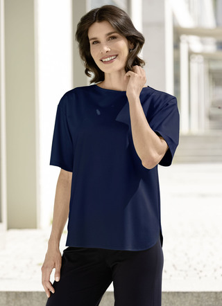 Shirt in legerer Form
