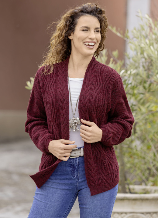 Basics - Strickjacke mit Perlfangakzenten, in Größe L(44/46) bis XXL(52/54), in Farbe BORDEAUX Ansicht 1
