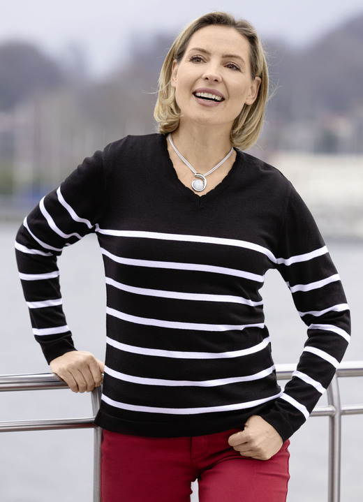 Pullover - Pullover in sehr weicher Qualität Pullover - Pullover in sehr weicher Qualität, in Größe 036 bis 052, in Farbe SCHWARZ-WEISS