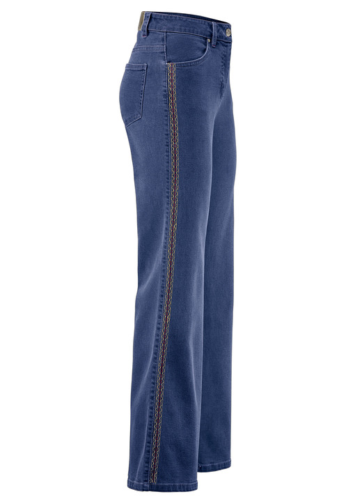 Hosen mit Knopf- und Reissverschluss - Jeans mit Ziersteppungen im Ethno-Stil Hosen mit Knopf- und Reissverschluss - Jeans mit Ziersteppungen im Ethno-Stil, in Größe 017 bis 050, in Farbe JEANSBLAU