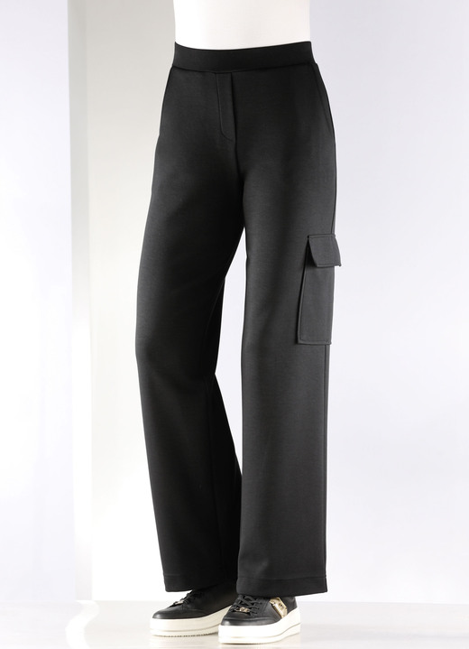 Hosen in Schlupfform - Hose mit Pattentasche in Cargo-Optik Hosen in Schlupfform - Hose mit Pattentasche in Cargo-Optik, in Größe 018 bis 052, in Farbe SCHWARZ
