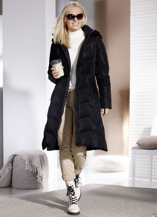 Lang - Funktionsmantel im Puffer-Style, in Größe 034 bis 052, in Farbe SCHWARZ Ansicht 1