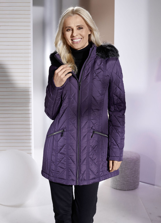 Winterjacken - Jacke mit Längssteppung seitlich, in Größe 038 bis 054, in Farbe LILA Ansicht 1