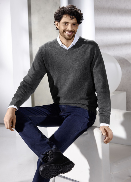 Uni - Unifarbener V-Pullover in 4 Farben Uni - Unifarbener V-Pullover in 4 Farben, in Größe L(52/54) bis XL(56/58), in Farbe ANTHRAZIT MELIERT