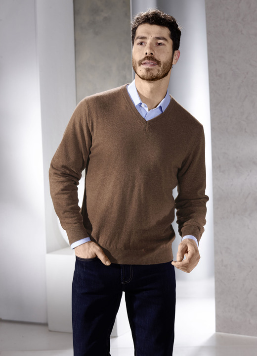 Uni - Unifarbener V-Pullover in 4 Farben Uni - Unifarbener V-Pullover in 4 Farben, in Größe L(52/54) bis XL(56/58), in Farbe BRAUN MELIERT