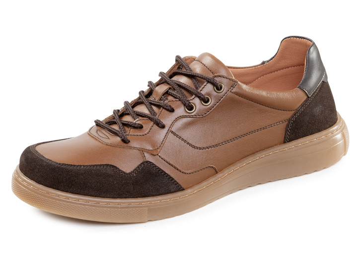 Slipper & Schnürschuhe - GINO GALANTE, klassische Herren-Schnürschuhe, mit herausnehmbarem Fussbett, in Größe 040 bis 046, in Farbe COGNAC Ansicht 1