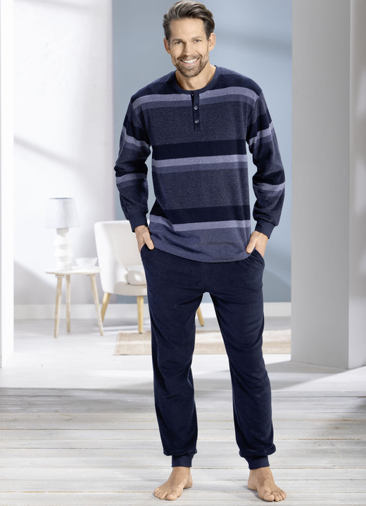 Pyjamas - Frottier-Schlafanzug mit Knopfleiste, in Größe 046 bis 062, in Farbe JEANSBLAU-MARINE Ansicht 1